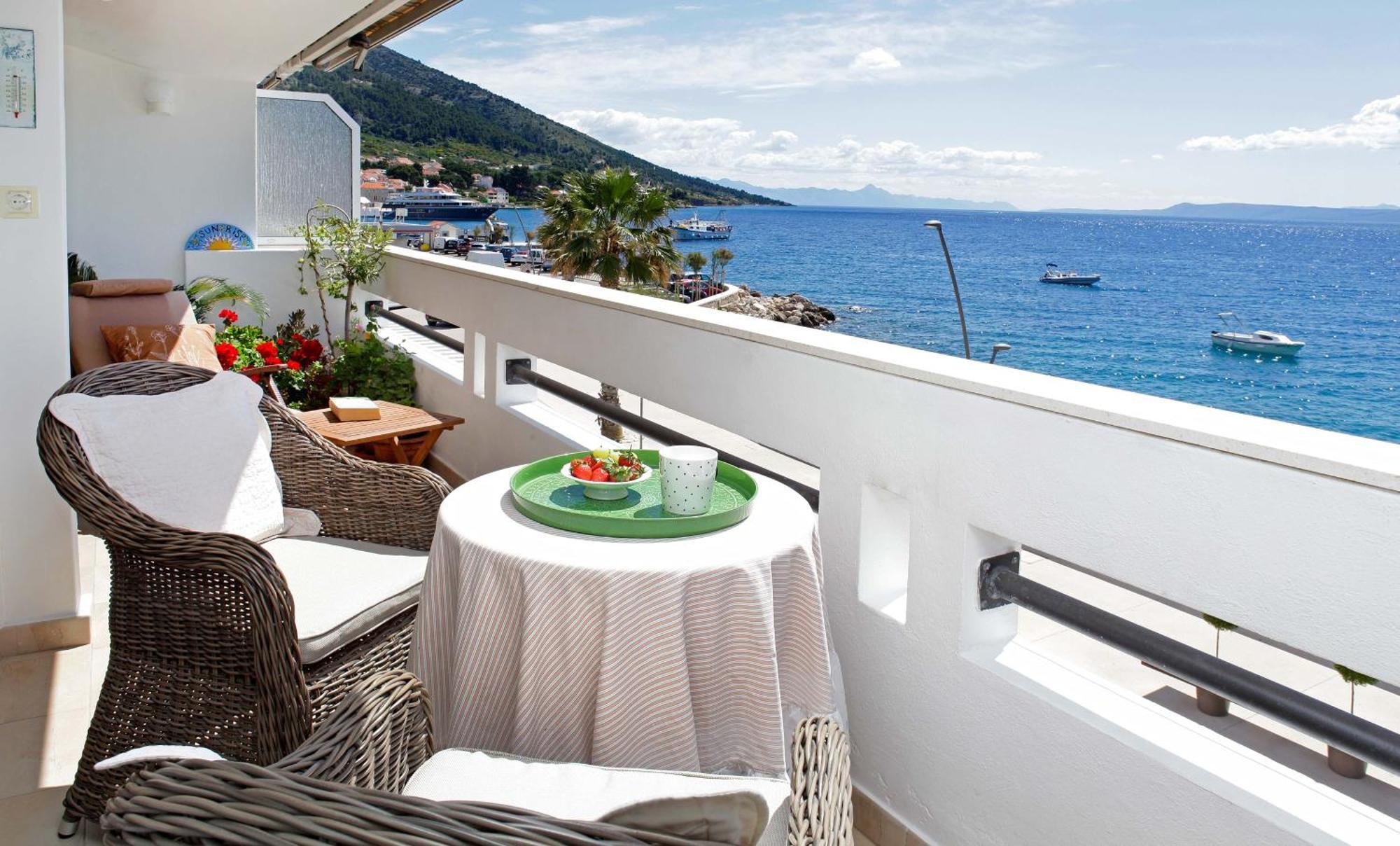 Amazing Waterfront Apartments Bol Dış mekan fotoğraf