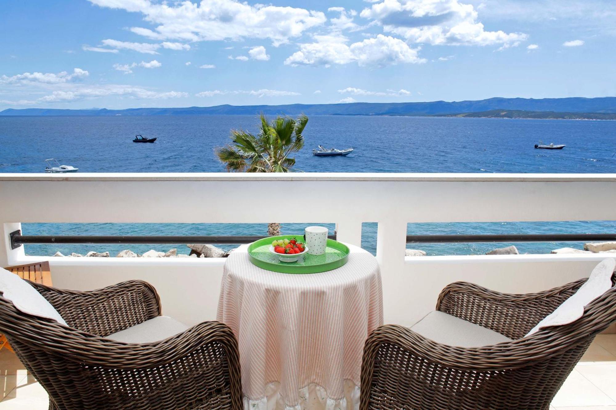 Amazing Waterfront Apartments Bol Dış mekan fotoğraf